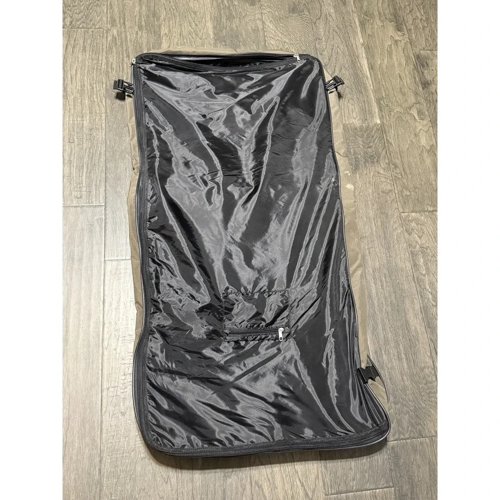 Genuine‎ Eddie Bauer Green Zip Up Garment Suit Storage Luggage Bag